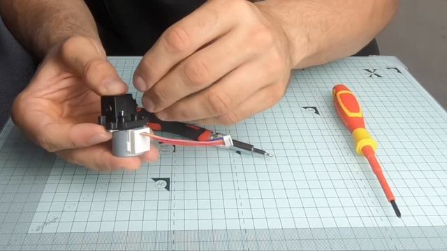 Build the Terminator - Part 19 - Plasma Rifle (FREE GIFT) & Head Motor смотреть онлайн