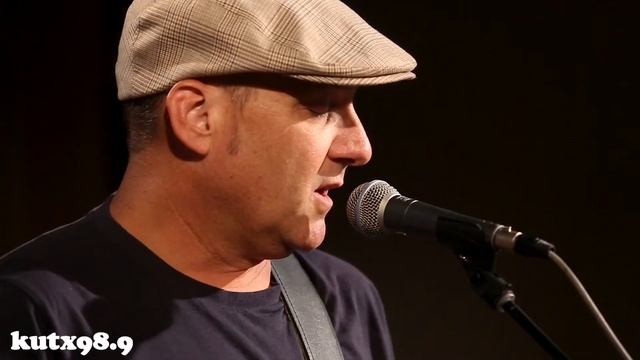 Spiral Stairs "Emoshuns" Live at KUTX 2017 смотреть онлайн