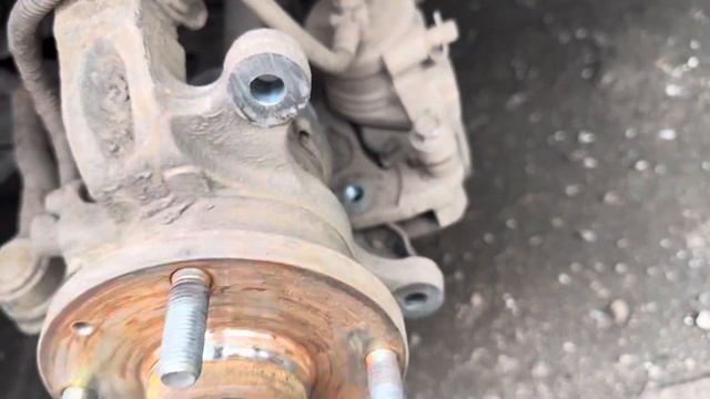 Замена шпильки ступицы Шевроле Лачетти!! Вилет колеса!! Проставки!! R17 смотреть онлайн