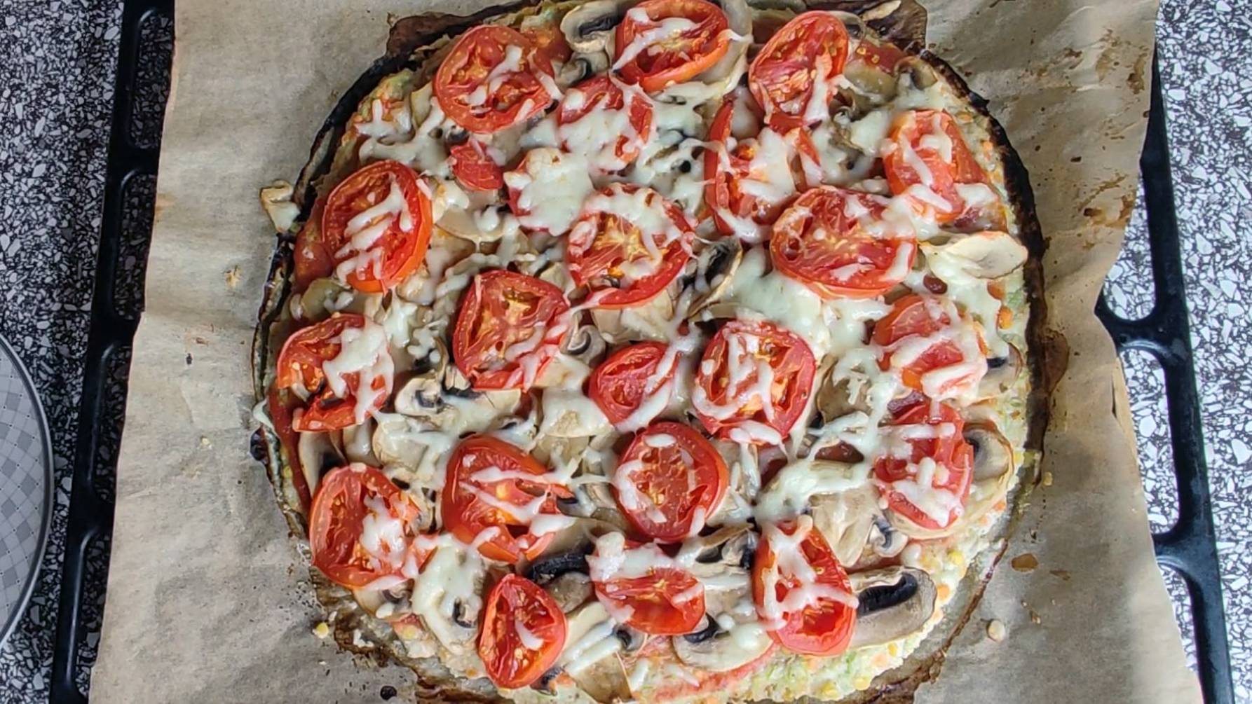 Пицца, которую я готовлю когда у меня совсем мало времени. Быстрая пицца на творожном тесте смотреть онлайн