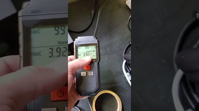 Using a EMF detector to check effectiveness of line filter смотреть онлайн