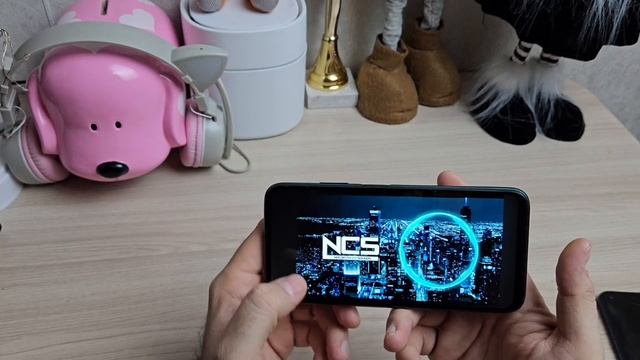 Актуален ли HUAWEI  P40 Lite в 2024 году ??