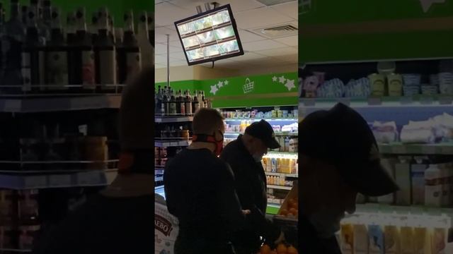 ЗАХВАТИЛИ МАГАЗИН НОЧЬЮ #магазин #захват #просрочка #директор #мигранты #проверка #нарушение #охрана смотреть онлайн