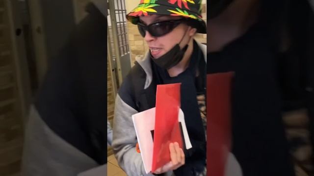 ОТДЕЛ МЕНТОВ ИЗНУТРИ! НАРУШАЮТ И БЕСПРЕДЕЛЯТ #полиция #нарушение #менты #задержание #нападение смотреть онлайн