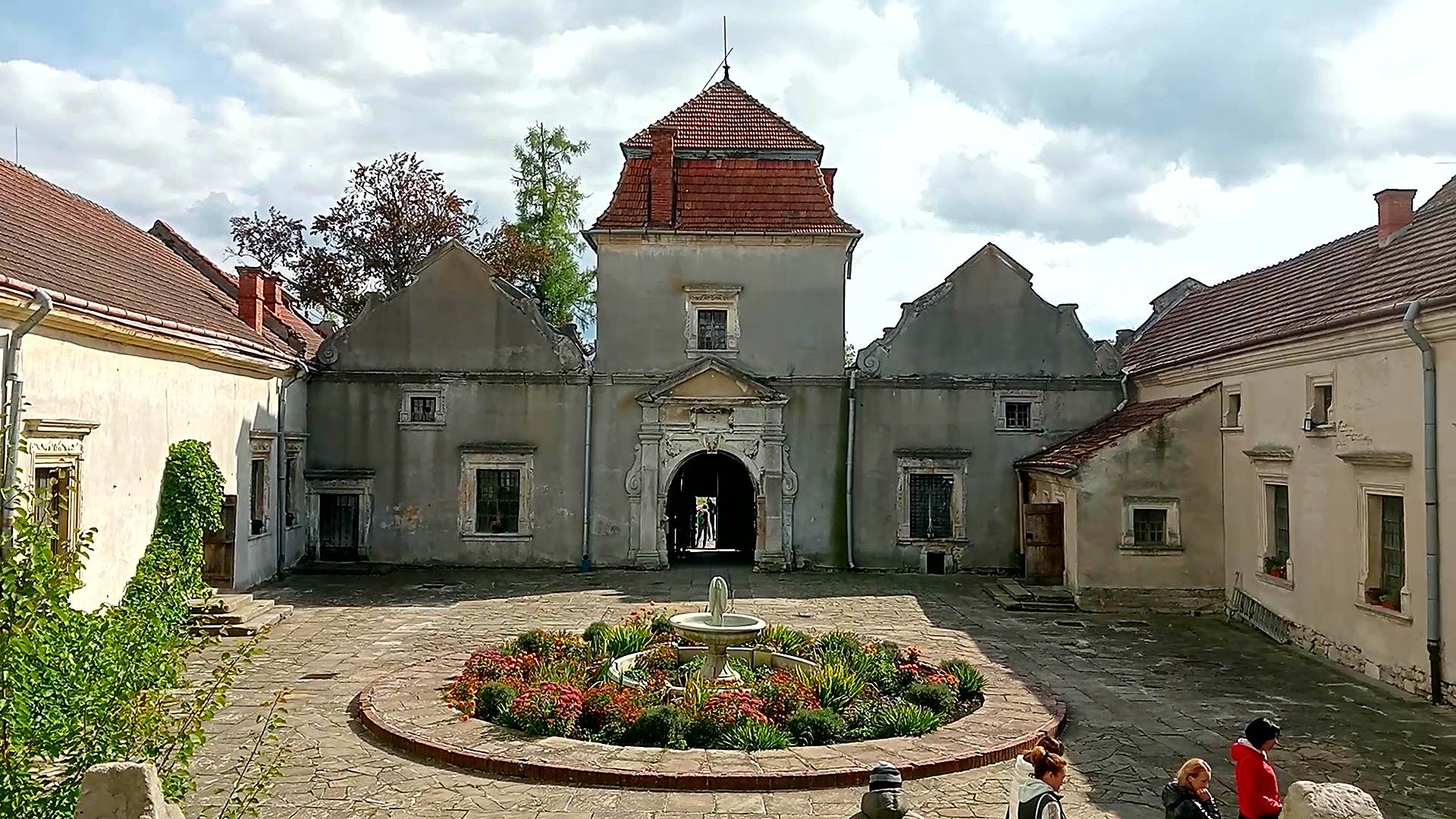 Свиржский замок: история величественной крепости
