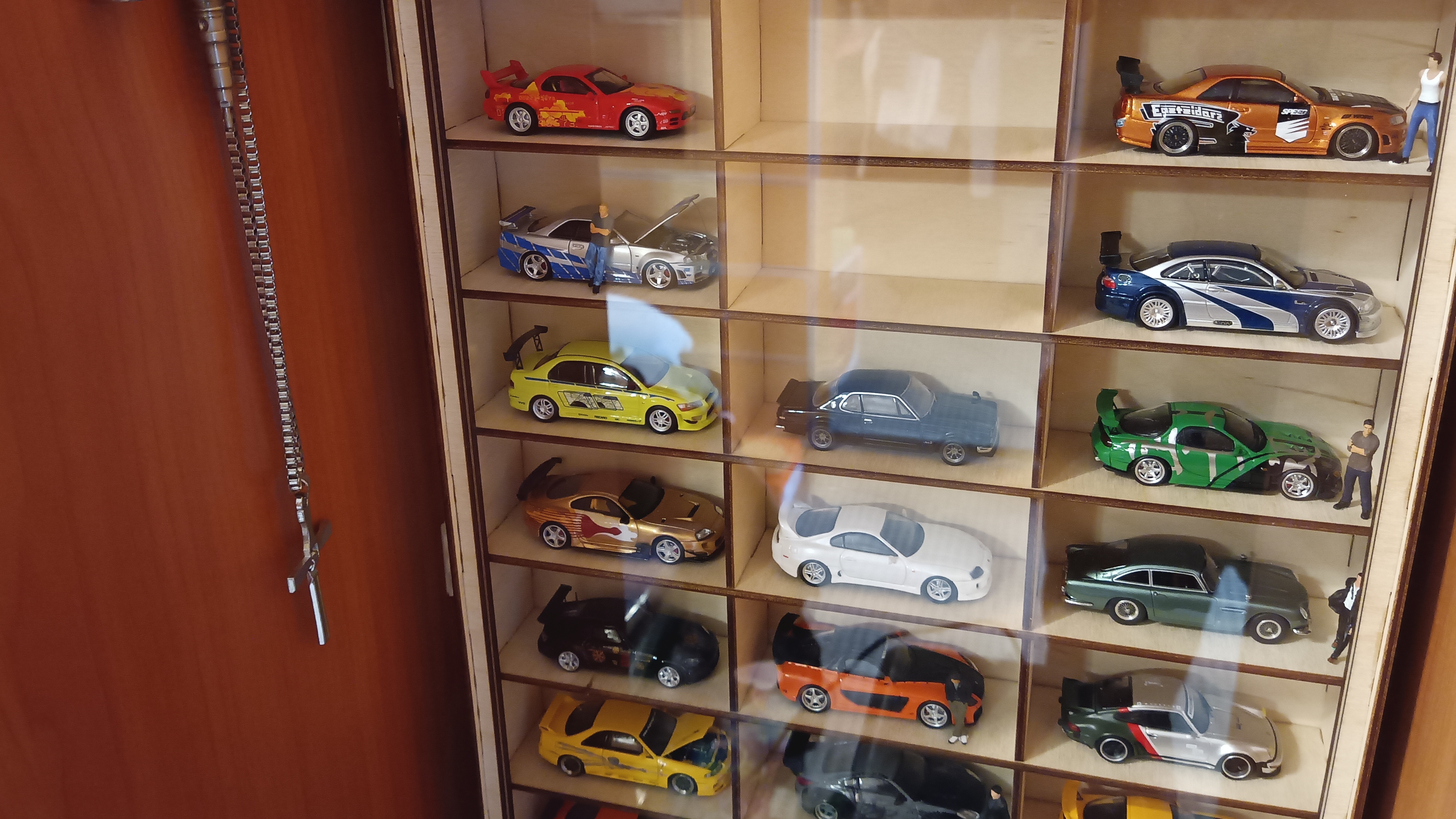 4 часть моей коллекции: модели машин в 64 масштабе из фильмов, мультфильмов и игр. смотреть онлайн