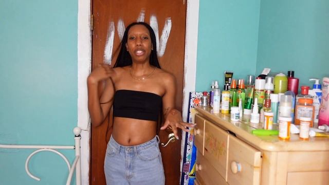 Different ways to causal style your mom jeans! смотреть онлайн