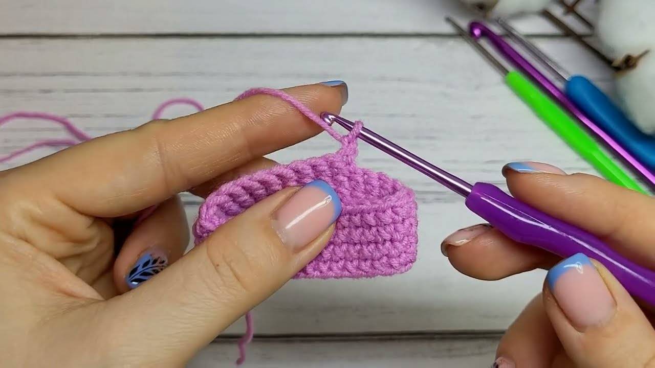 ИЗНАНОЧНЫЙ СТОЛБИК КРЮЧКОМ смотреть онлайн