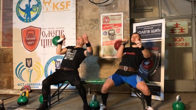 Жим сидя гири 32 кг 1 минута - 30