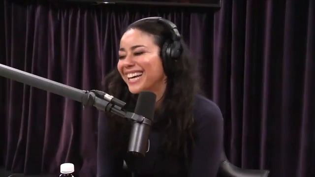 Joe Rogan: Miriam Nakamoto Has Trouble Finding a Boyfriend смотреть онлайн
