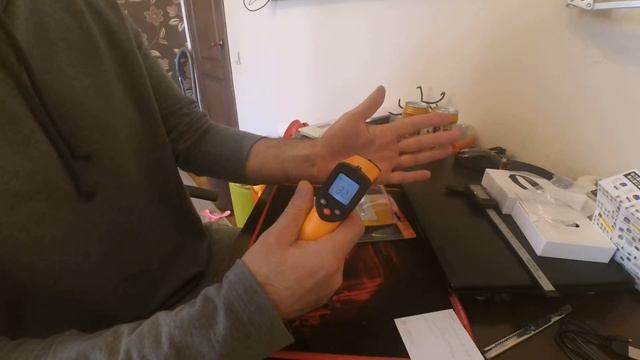 Распаковка Термометр инфракрасный GM320 из магазина Gearbest.com смотреть онлайн