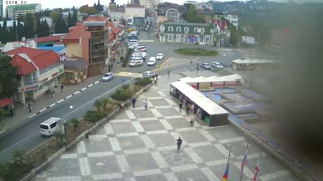 Вебкамера "Площадь Советская". Запись 20.10.2017 09:00:04 смотреть онлайн