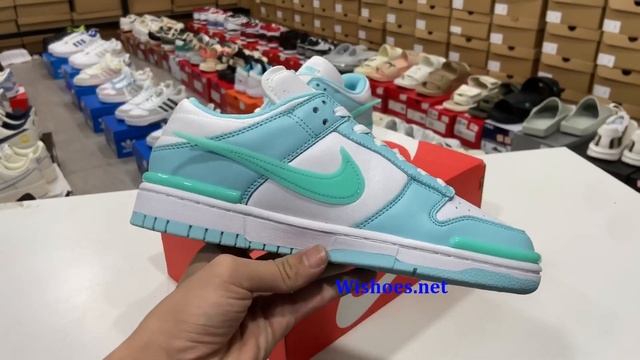 Nike Dunk Low Twist 'Jade Ice' DZ2794-101 #wishoes #buyshoes #nike #nikedunk смотреть онлайн