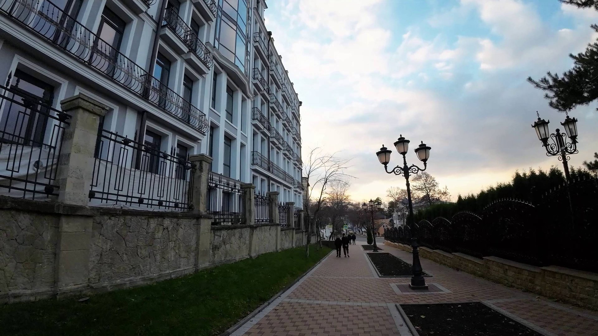 Кисловодск. Прогулка по городу на электросамокате. 9 ноября 2024 г. смотреть онлайн