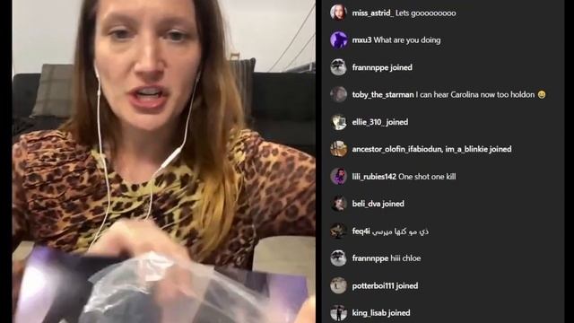 Chloe Hollings - Archived Instagram Live Poster Signing - March 21st, 2023 смотреть онлайн