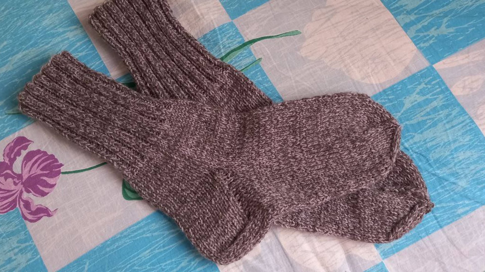 МУЖСКИЕ НОСКИ СПИЦАМИ, РАЗМЕР 42-43 _ПОДРОБНЫЙ МАСТЕР КЛАСС смотреть онлайн