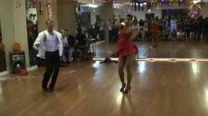 Владимир ПЕСНЯ -ТАНЕЧКА - ДЕВЧОНКА-МИЛИЦИОНЕР (La Alemana) & Санечка (пока ещё не лысый Ataca)