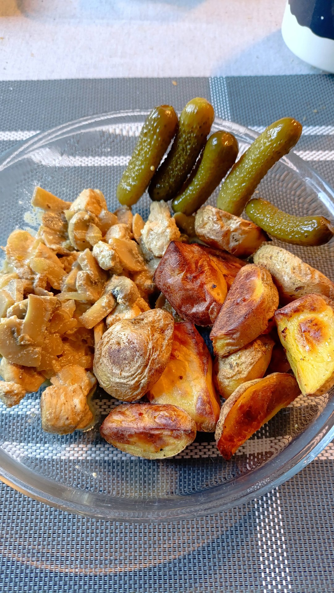 Грудка с грибами в сметане #рецепт #пп #диета #курица #грибы