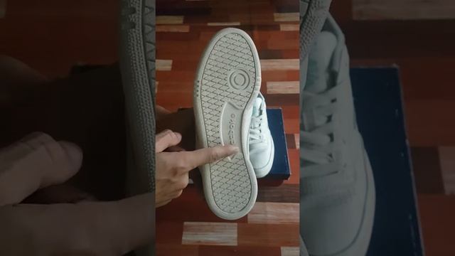 Unboxing Reebok Club Classic C85 Original #unboxing #reebok #clubc85 #sepatu #sneakers смотреть онлайн