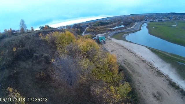 полет на точность в коровью лепешку))))))) смотреть онлайн