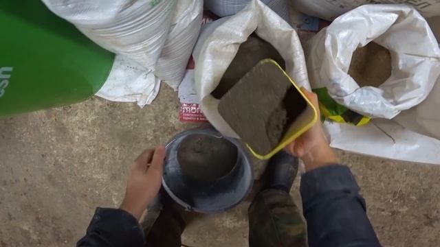 ДЕЛАЮ СВОЙ КОМБИКОРМ. МОЙ РЕЦЕПТ КОМБИКОРМА ДЛЯ НЕСУШЕК! смотреть онлайн