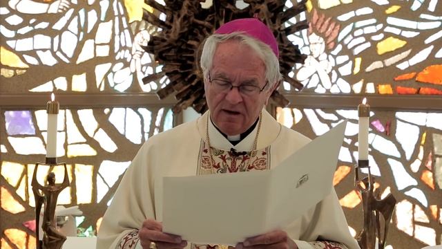 Mass: Trinity Sunday, Bishop George Leo Thomas смотреть онлайн