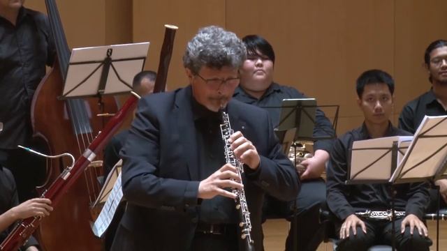 Weber Concertino for Oboe and Winds, soloist: Maestro Arnaldo de Felice played by Feroci Phil Winds смотреть онлайн