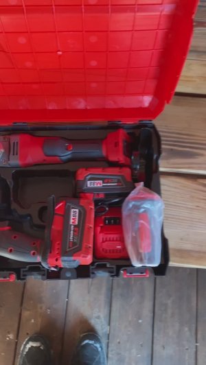 Китайская реплика Milwaukee набор 2в1