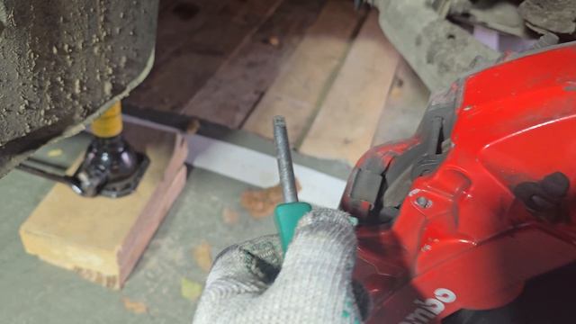 замена тормозных колодок Gt6 на Lx570, Land Cruiser 200