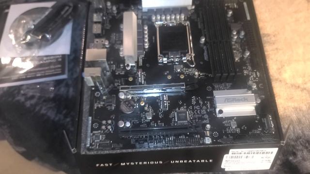 Unboxing: ASRock B660M Phantom Gaming 4 Socket LGA1700, overview of features смотреть онлайн
