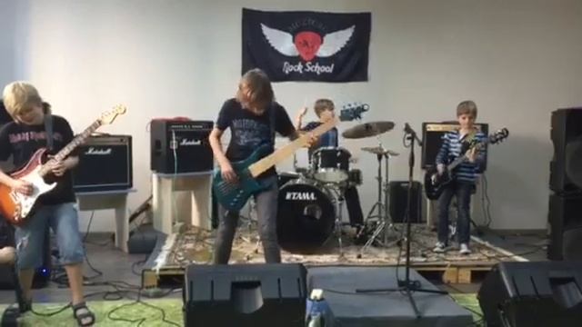 Rock 26/09/15 - Keep Away смотреть онлайн