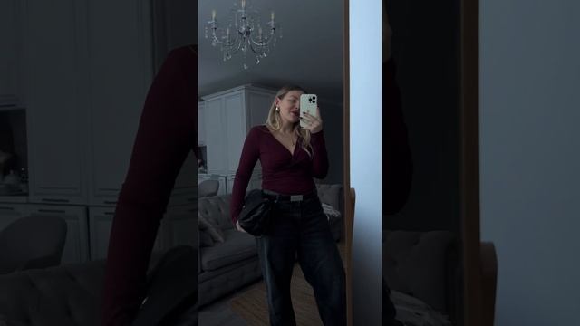 Трендовый цвет сезона - марсала добавляйте в свои образы #shortsvideo #стиль #мода #стилист смотреть онлайн