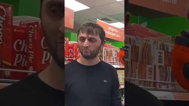 ПРОДАВЦА ПРИЖАЛИ ЗА ТРАВЛЮ ДЕТЕЙ #магазин #полиция #нарушение #проверка #русский #дети смотреть онлайн