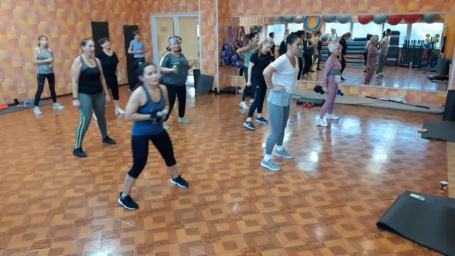 ФУНКЦИОНАЛЬНЫЙ ТРЕНИНГ ЦЕЛАЯ ТРЕНИРОВКА / FUNCTIONAL TRAINING / ГРУППОВАЯ ТРЕНИРОВКА смотреть онлайн