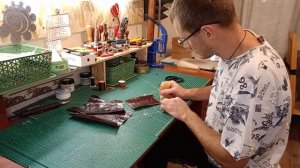 ШЬЮ ИЗ ЭПИЧЕСКОЙ КОЖИ