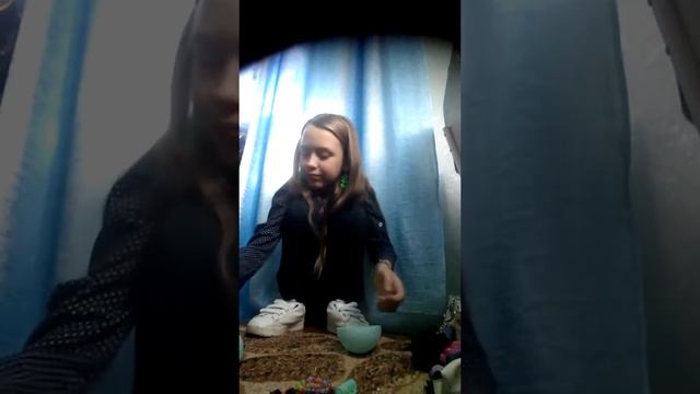 Я и мои старые вещи . ЛОЛ кексики зайчик и много других вищей смотреть онлайн