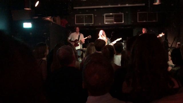Billie Marten live in Oxford, Jericho Tavern смотреть онлайн