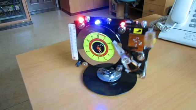 Часы из жесткого диска HDD смотреть онлайн