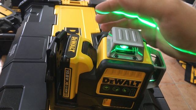 DeWALT DCE089G - Multilinienlaser DeWALT - Multilinienlaser grün смотреть онлайн