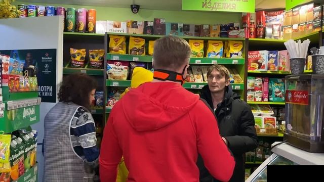 РУССКИЙ ПСИХ!ПРОВЕРКА МАГАЗИНА 24 ЧАСА!БОЛЬНОЙ ДИРЕКТОР ЗАЩИЩАЕТ ПРОСРОЧКУ!ОБМАН,ПОЛИЦИЯ,БЕСПРЕДЕЛ! смотреть онлайн