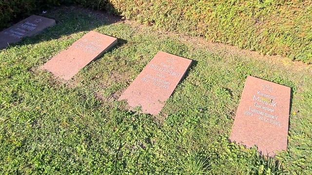 ✝Берлин-Марцан. Советское воинское кладбище. Германия. Berlin-Marzahn. Germany. 2021. смотреть онлайн