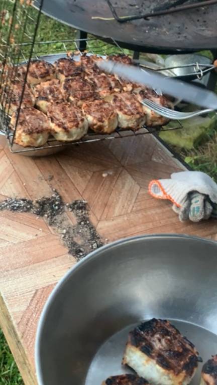 Готовим на мангале рулетики