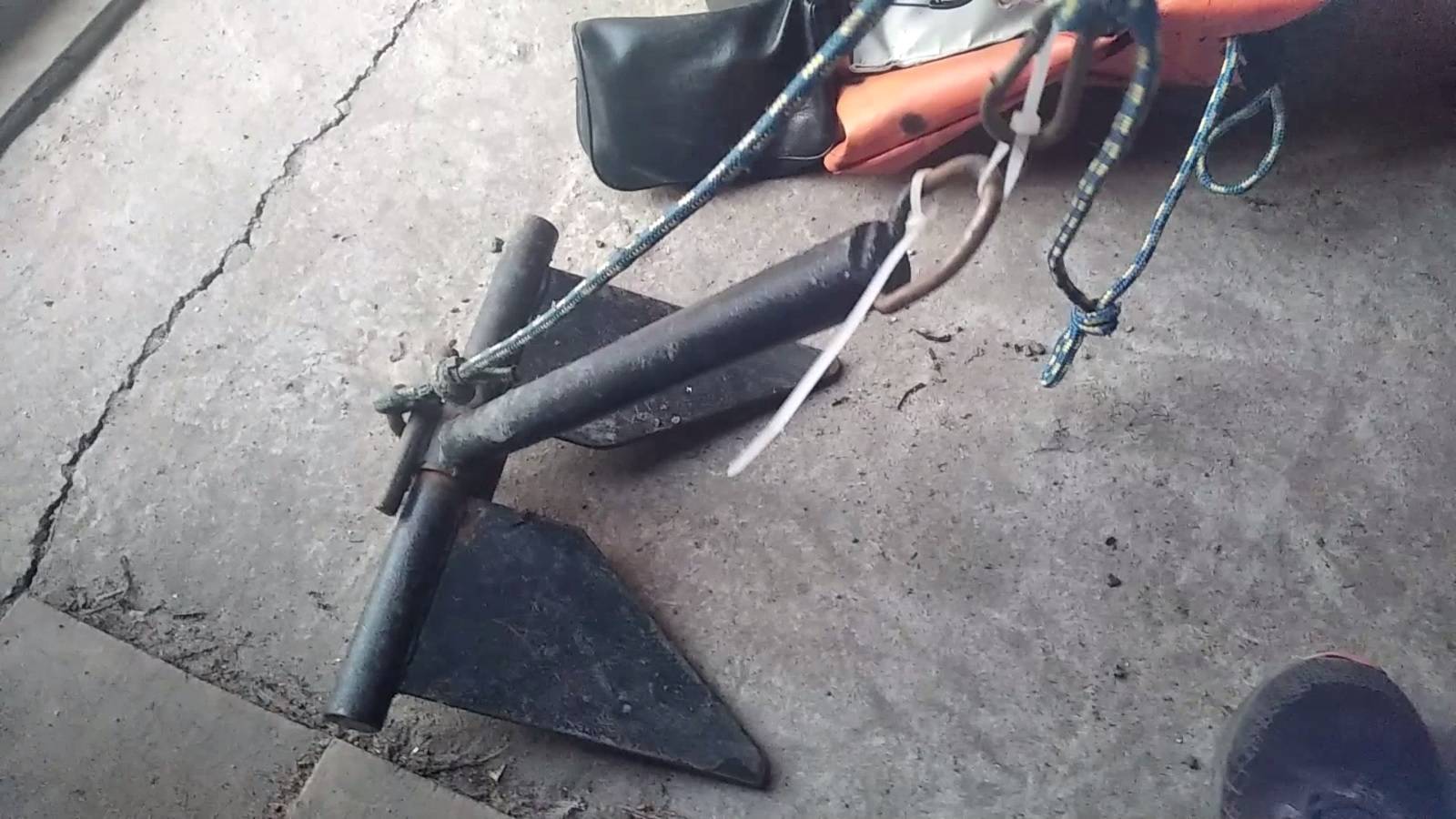 КАК ПРИВЯЗАТЬ ЯКОРЬ. СПАСЕНИЕ ЯКОРЯ.