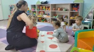 Видеосюжет игровой ситуации с детьми раннего возраста