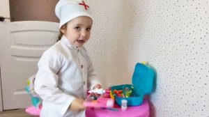 Добрый стоматолог! ЗУБНОЙ ДОКТОР для игрушек.Детям про ЗУБЫ.весёлая детская игровая .