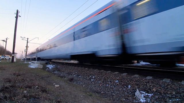 🇺🇦 "Тарпан стучит колёсами" Електропоїзд ЕКр1-002 рейсом IC+ 743 Дарниця - Київ - Львів смотреть онлайн