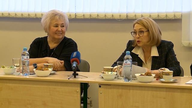 (12+) Одна школа и сад: в лицее №15 реализуется проект «Эффективный образовательный комплекс» смотреть онлайн