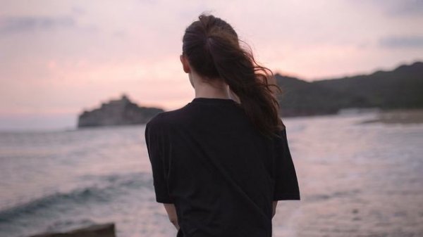 Cloudy Parallels & NOHC - Love Me (Lyrics)