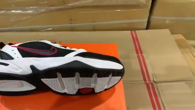 ЗИМНИЕ КРОССОВКИ NIKE AIR MONARCH IV ЦВЕТ БЕЛЫЙ Артикул 33702 смотреть онлайн