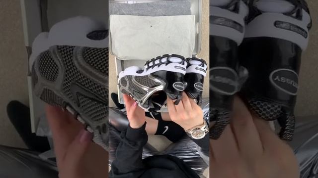 Nike x Stussy Air Zoom Spiridon Cage 2 Pure Platinum Unboxing смотреть онлайн